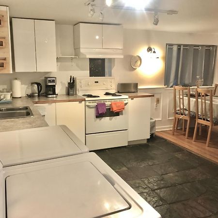 Heart Of Kitsilano Area,5 Mins Walk To Kits Beach,No Share With Other People Stay 밴쿠버 외부 사진