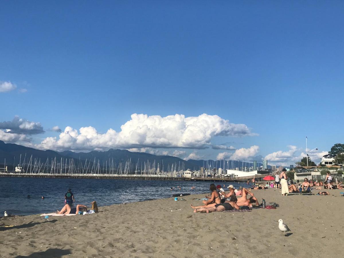 Heart Of Kitsilano Area,5 Mins Walk To Kits Beach,No Share With Other People Stay 밴쿠버 외부 사진