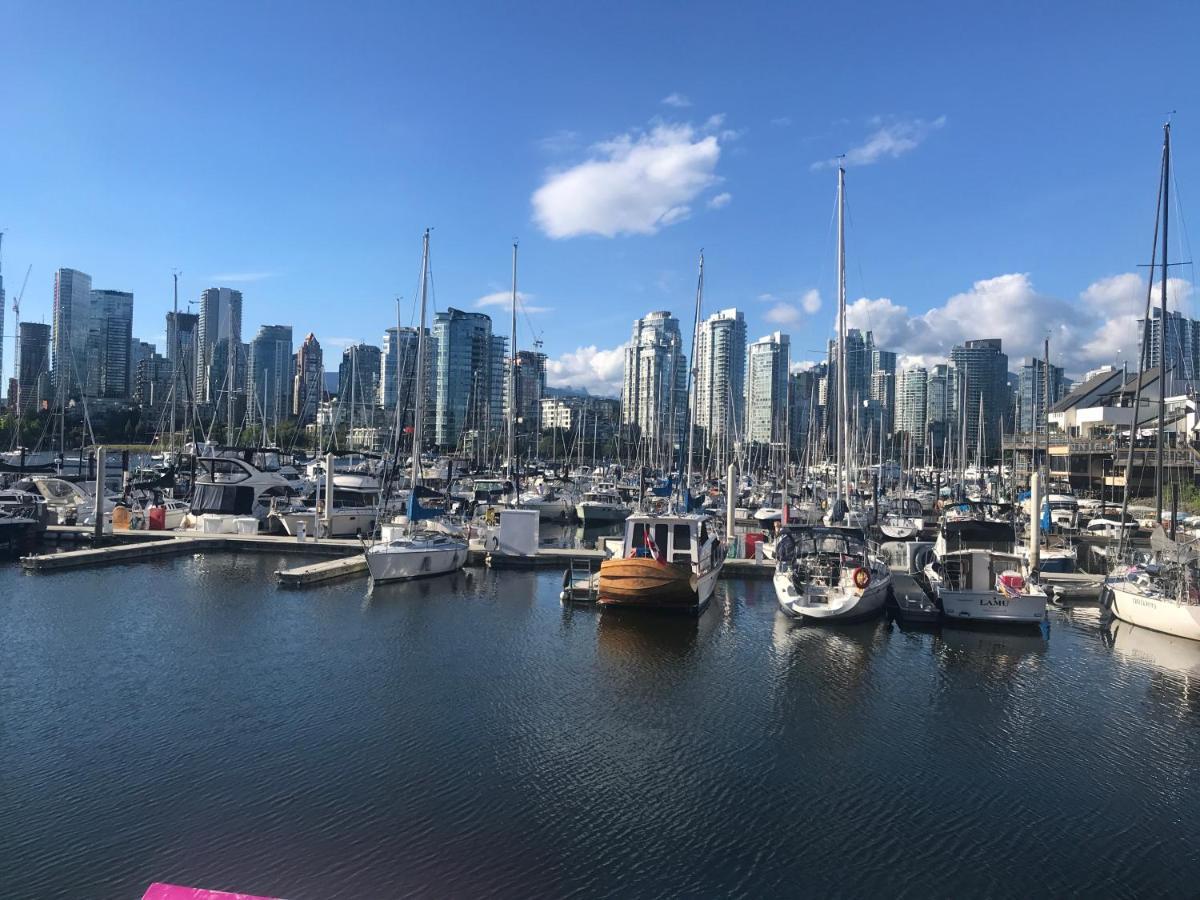 Heart Of Kitsilano Area,5 Mins Walk To Kits Beach,No Share With Other People Stay 밴쿠버 외부 사진